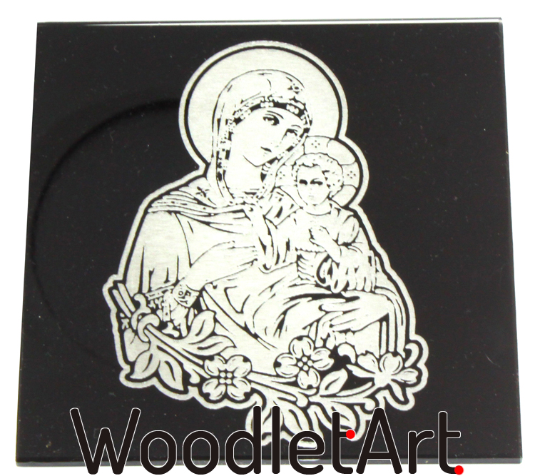 Panna Marie s Ježíškem maluje na černém skle